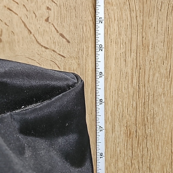 Chanel CC Logo Black Nylon Duffel Gym Bag 19 Inch - Picture 8 of 8